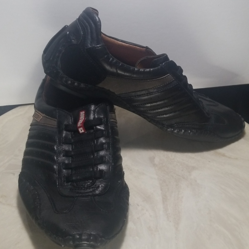 Pikolinos Loafers